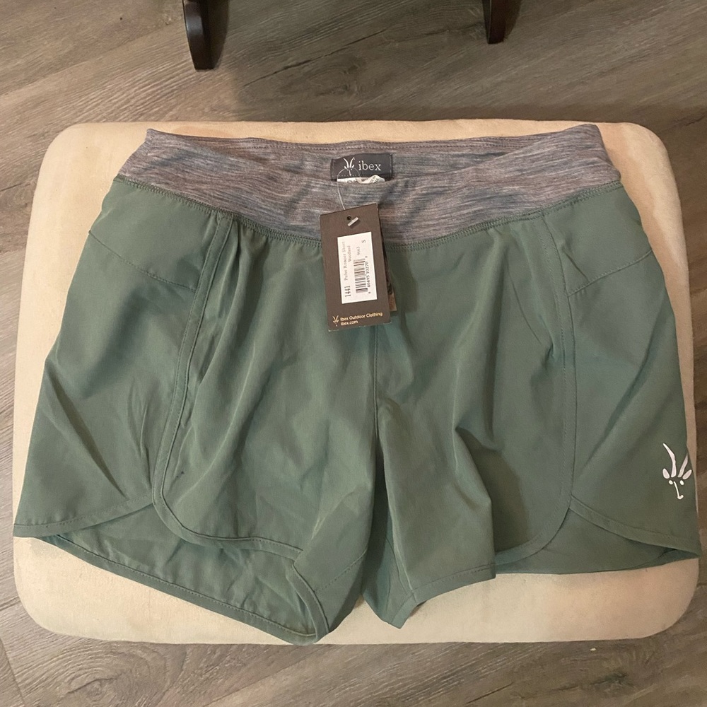 BNWT Ibex merino running shorts